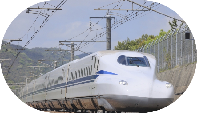走行中の山陽新幹線。JR西日本が2030年代の実現を目指す自動運転の取り組み