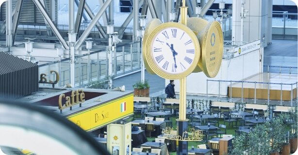 大阪 JR OSAKA STATION CITYの金時計の写真